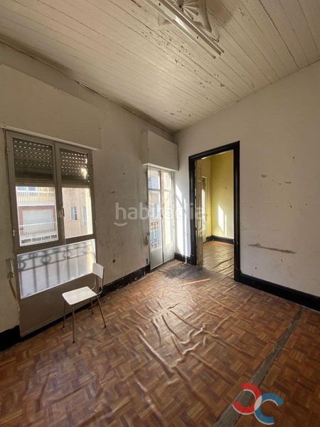 Foto ad87755b-5749-4aef-b822-5c0396428589. Casa a Marín