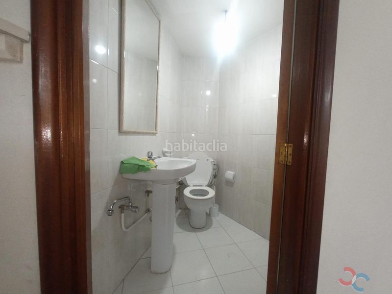 Foto a3835d10-acd1-49c2-9c02-a6ef5fd5647a. Local comercial a Marín