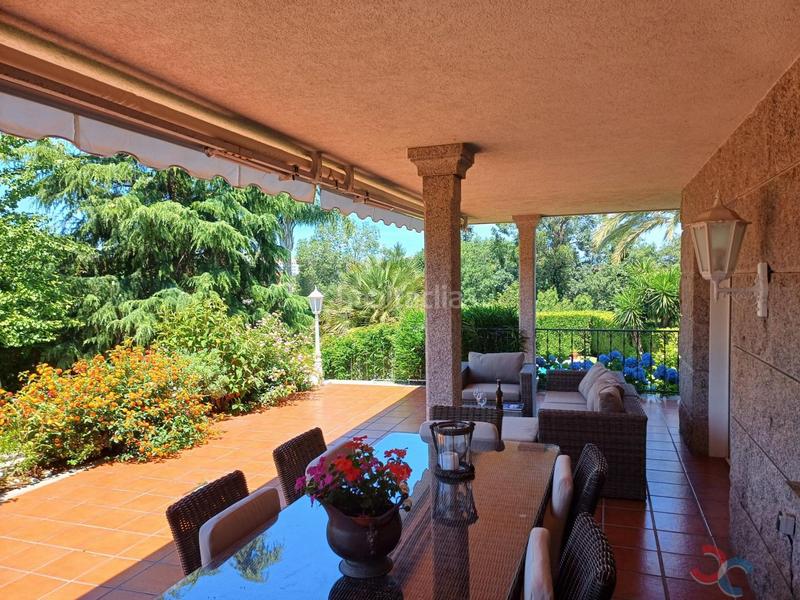 Foto a042da3d-f745-4df6-a3bf-f8c8c9c0b80a. Chalet avec parking dans Fontecarmoa Vilagarcía de Arousa