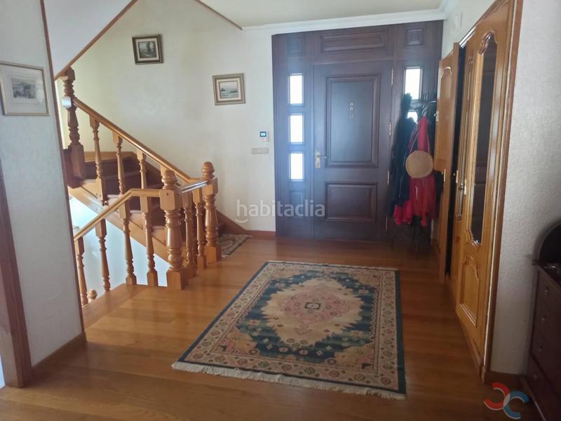 Foto ce151645-0a6d-418f-bffb-2bbc315eaa4e. Chalet avec parking dans Fontecarmoa Vilagarcía de Arousa