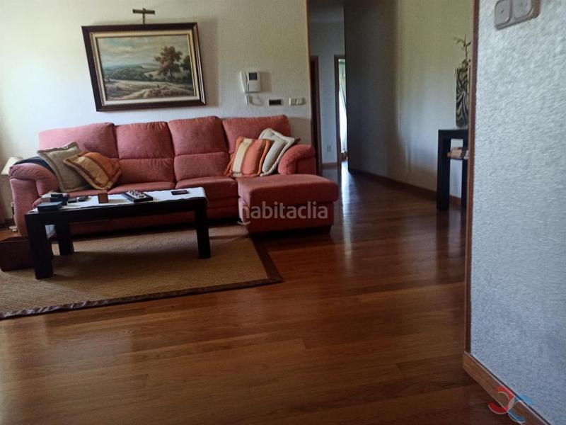 Foto efb01fe3-446d-49dc-b2fe-e17bdb12e72f. Chalet avec parking dans Fontecarmoa Vilagarcía de Arousa