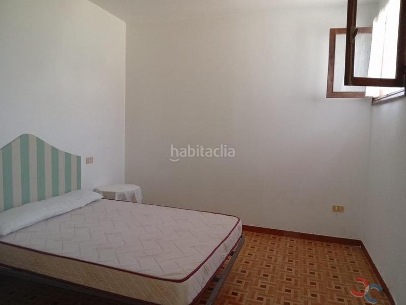 Foto 12f0393a-2301-4735-ae66-be1367f8360c. Haus mit parking in Marín