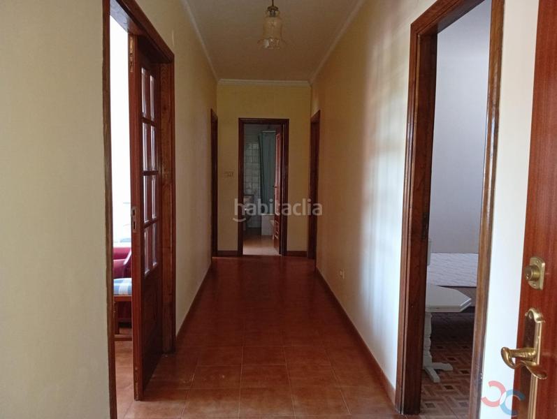 Foto 150c9a48-4dd2-4009-8b18-8b64ff60e459. Haus mit parking in Marín