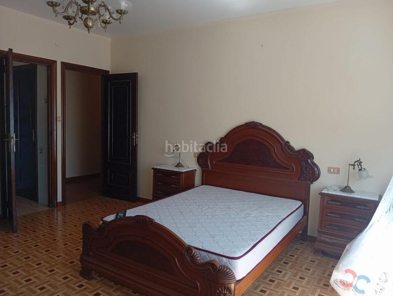 Foto 6f434cdf-fbc1-4987-af09-9785de97c185. Haus mit parking in Marín