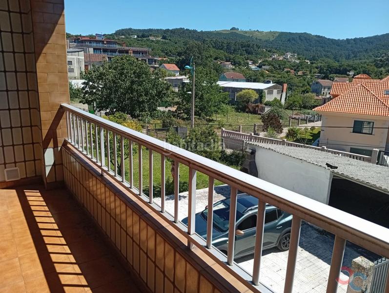 Foto 86c51ce8-aee5-41ae-8c7f-791918eb2647. Haus mit parking in Marín