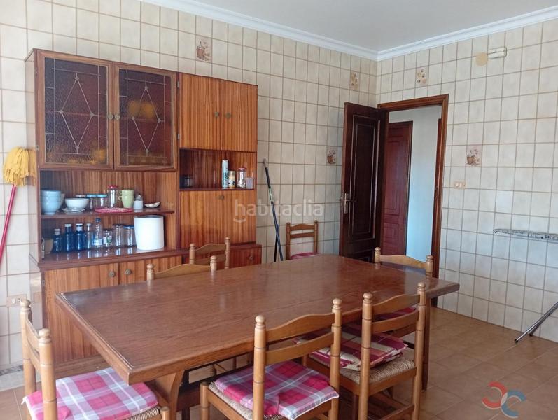 Foto a79ae8b5-d4e6-4944-9560-28d96af9daec. Haus mit parking in Marín