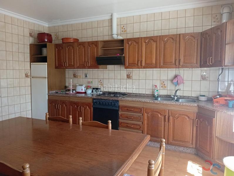 Foto d170cf08-6414-4ed1-a921-cdc07f4e4718. Haus mit parking in Marín