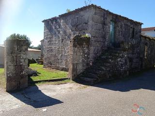 Haus in Ponte - Caldelas. Maríncasa