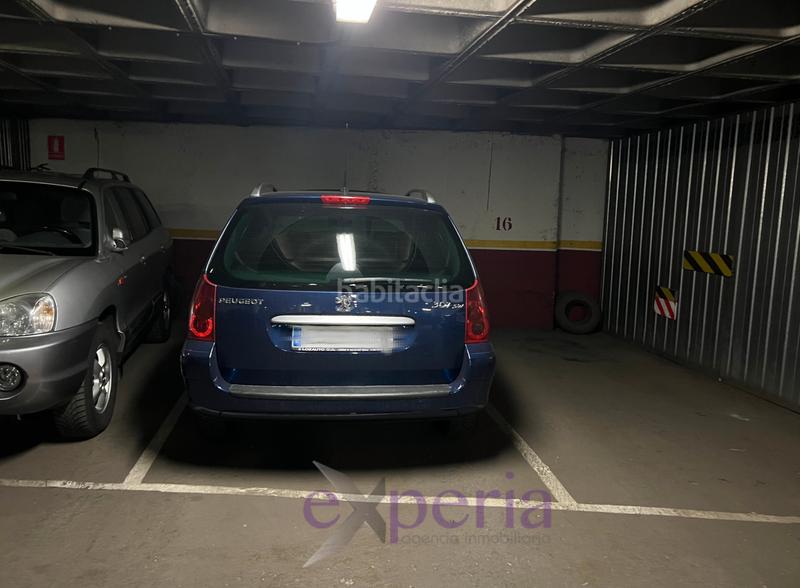 Foto 20c6466a-340c-4e66-b23a-85da1d223a4e. Parking coche en La Felguera Langreo