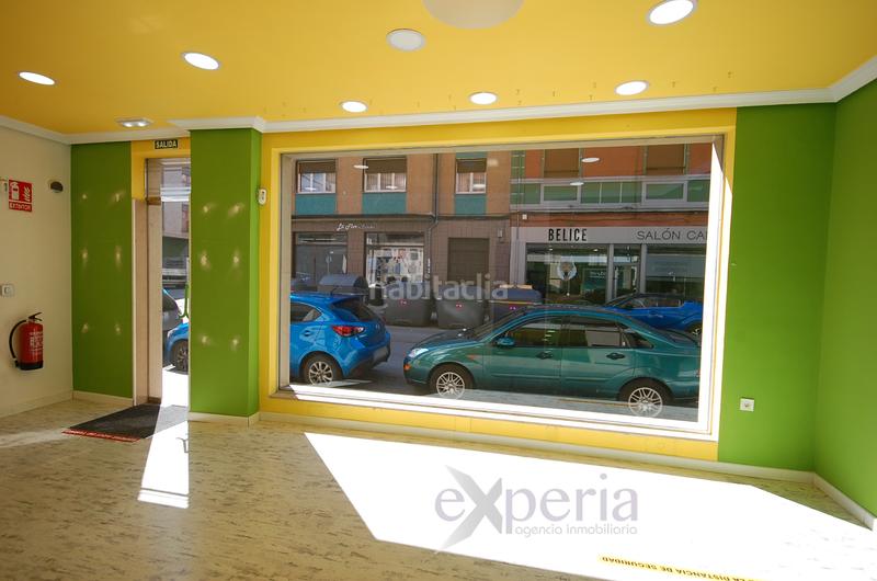 Foto cdbdd1ac-4f12-471b-acaf-07c3772d2cf8. Location local commercial dans La Felguera Langreo
