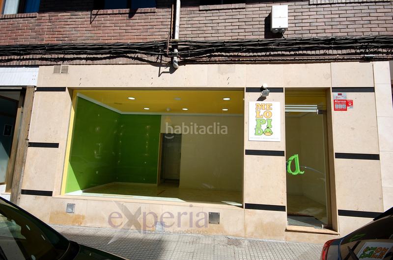 Foto f935942a-8c1d-4b59-8a3d-85b69abda43f. Location local commercial dans La Felguera Langreo
