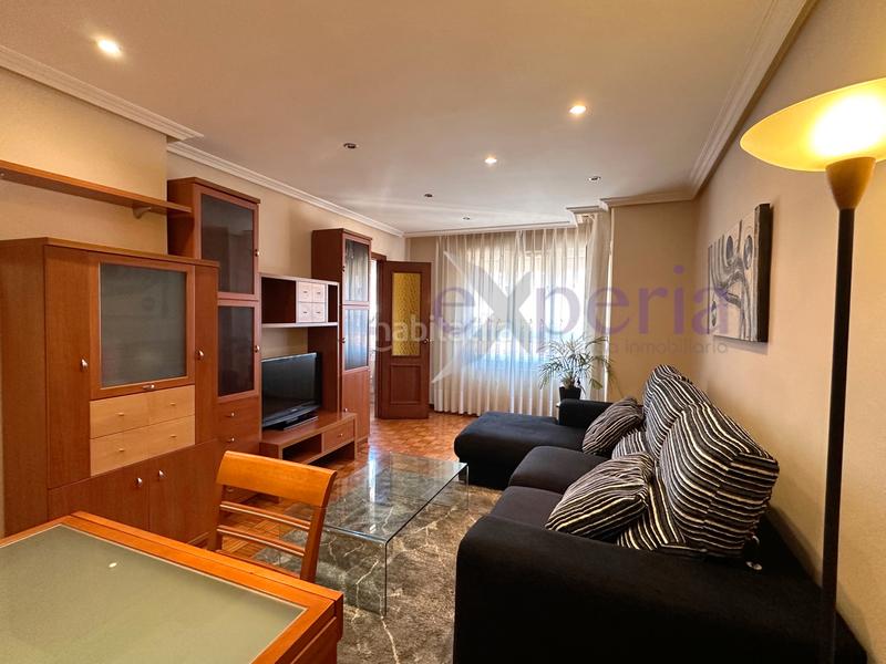 Foto 2071e6ed-80ad-4faf-8d7b-82e69aa67802. Piso  en venta en el centro de La Felguera (). en Langreo