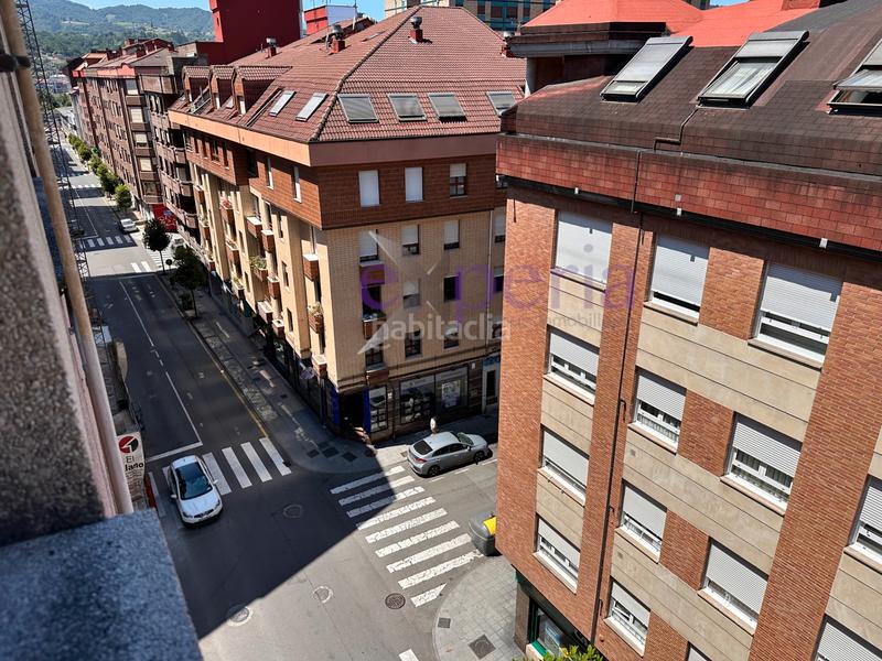 Foto 4dadb05f-1250-44b0-8d7e-c966e346f06e. Piso  en venta en el centro de La Felguera (). en Langreo