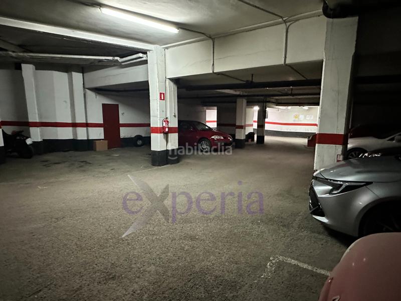 Foto ea949ba5-6061-477e-b70a-027926e24812. Parking voiture dans La Felguera Langreo