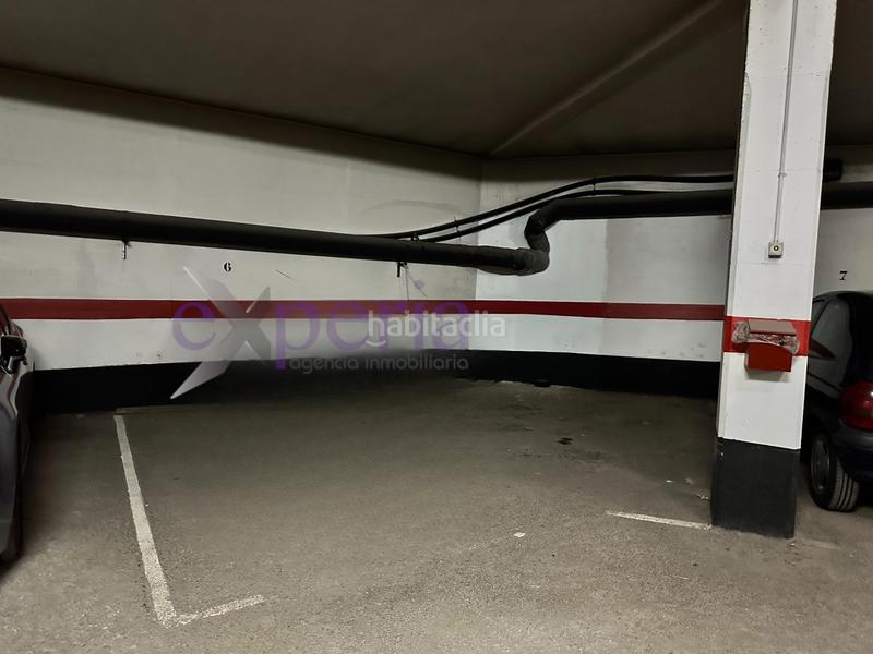 Foto ed01929d-2732-4a85-b278-f3fc67ef9d65. Parking voiture dans La Felguera Langreo