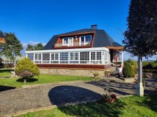 Chalet en N/a. Venta de chalet indepediente en oleiros