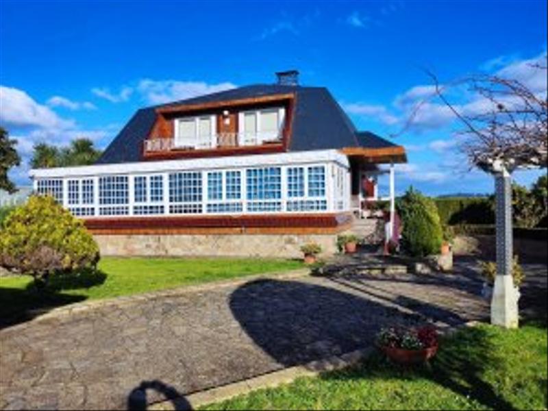 Foto dc2d7a36-98a7-4698-b3ba-45e31c233f85. Chalet en n/a venta de chalet indepediente en Liáns Oleiros