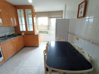 Appartement  Praza chavián. ? piso con excelente orientación y gran potencial en plaza de ch