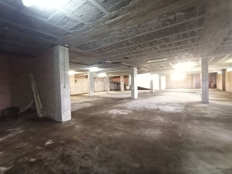 Foto f771891d-4b45-4794-8b96-5d2b7120d5dd. Car parking in rúa bispo romero lema 84 in Zas