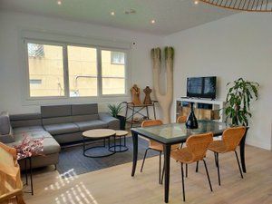 Lloguer Local Comercial a Rúa xuncal 8. Alquiler de oficna en santa ciristina