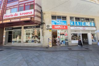Traspàs Local Comercial a Praza de galicia 10. Traspaso de negocio omnicanal de moda infantil en pleno funciona
