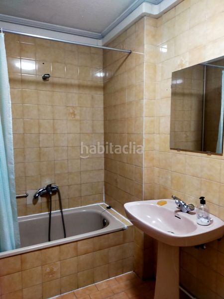 Foto ce72cd8b-2b43-48d7-a6bc-f742fd5f55a1. Lloguer pis a Os Mallos Coruña (A)