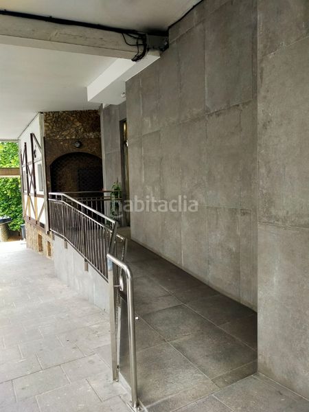 Foto afb6bdcf-62cc-464e-a2cd-8475bc64a484. Rent flat in Os Mallos Coruña (A)