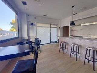 Miete Geschäftsraum  Rúa puerto rico. Traspaso de local de hostelería equipado y con licencia