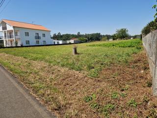 Terreny residencial a Catro camiños 36. Azabache vende finca suelo urbano en oza-teo