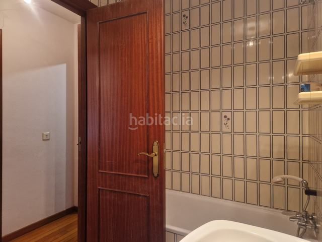 Foto 018c1e52-b5ba-47ea-ab91-cc661978c5e7. Pis a rúa buxo 2 a Teo