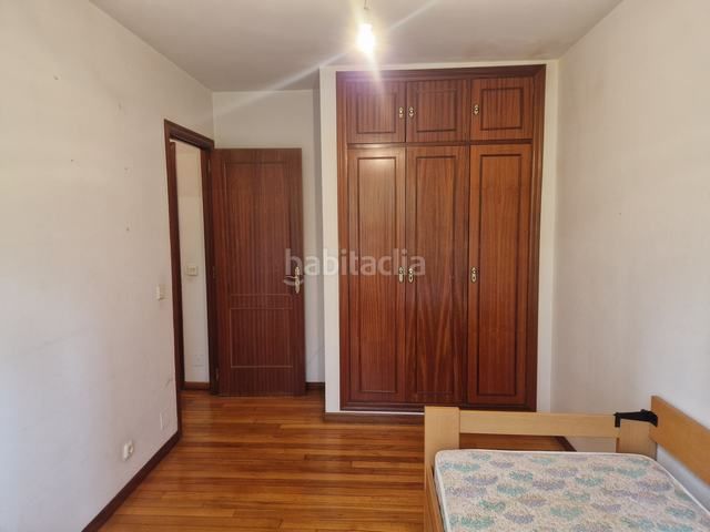 Foto 1546eb79-30c4-407f-927a-63318e6953d8. Pis a rúa buxo 2 a Teo