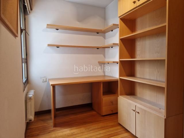 Foto b161f587-8ef2-42ad-a33f-f9c7bba9357d. Pis a rúa buxo 2 a Teo