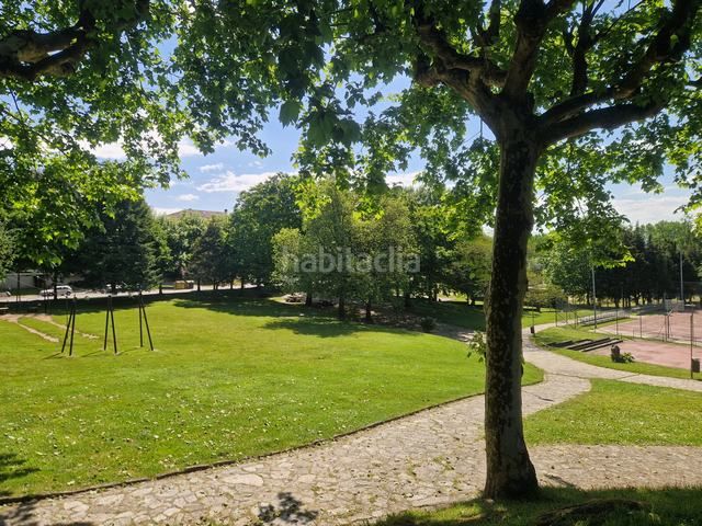 Foto bba232e4-203a-4777-afb6-13d5ea4d4753. Pis a rúa buxo 2 a Teo