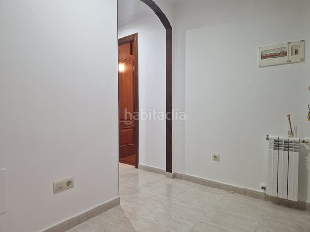 Foto 33e7f90f-9092-4a75-a83c-b6bc95a8ad6a. Piso en rúa alcalde lorenzo 18 azabache vende impecable piso en Bertamirans en Ames