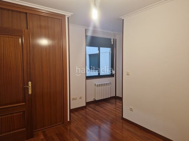 Foto 46741b3e-9d92-4c2c-a4cc-a54f6bd2f7ef. Piso en rúa alcalde lorenzo 18 azabache vende impecable piso en Bertamirans en Ames