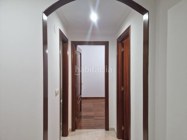 Foto 5d9a8f68-555b-440a-a814-a5d06f7c7948. Piso en rúa alcalde lorenzo 18 azabache vende impecable piso en Bertamirans en Ames