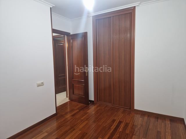 Foto 74e2be4d-6495-4e62-9520-b486004b5bc3. Piso en rúa alcalde lorenzo 18 azabache vende impecable piso en Bertamirans en Ames