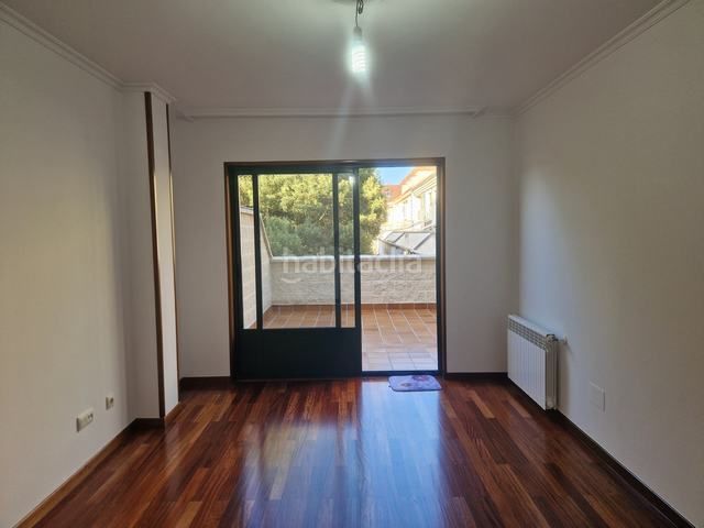 Foto b5d76457-df0b-4dd3-bbd6-d6523f3c7e17. Piso en rúa alcalde lorenzo 18 azabache vende impecable piso en Bertamirans en Ames