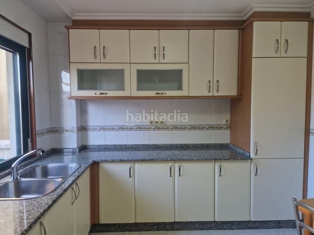 Foto b8966abb-c8fb-47a9-8557-245583320636. Piso en rúa alcalde lorenzo 18 azabache vende impecable piso en Bertamirans en Ames