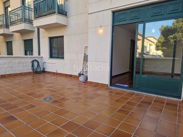 Foto c5264cf8-250a-4b35-8459-d86db0629eab. Piso en rúa alcalde lorenzo 18 azabache vende impecable piso en Bertamirans en Ames