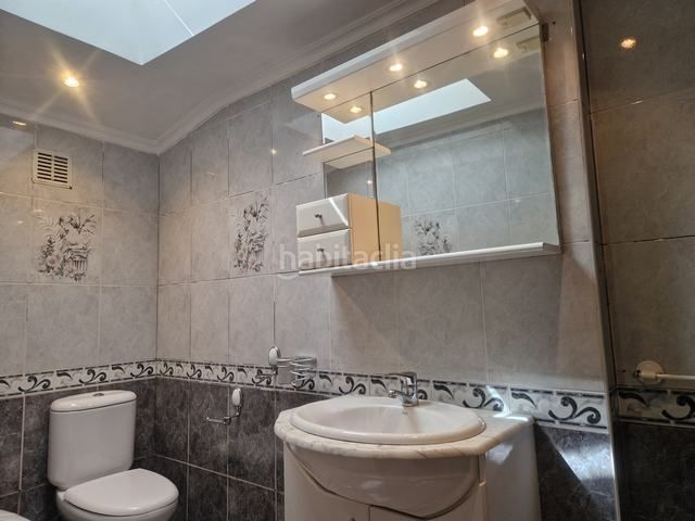 Foto de78c5a0-287f-4db9-ae09-c09c9f9c1d6f. Penthouse in rúa das oblatas 14 in Campus Sur - Santa Marta Santiago de Compostela