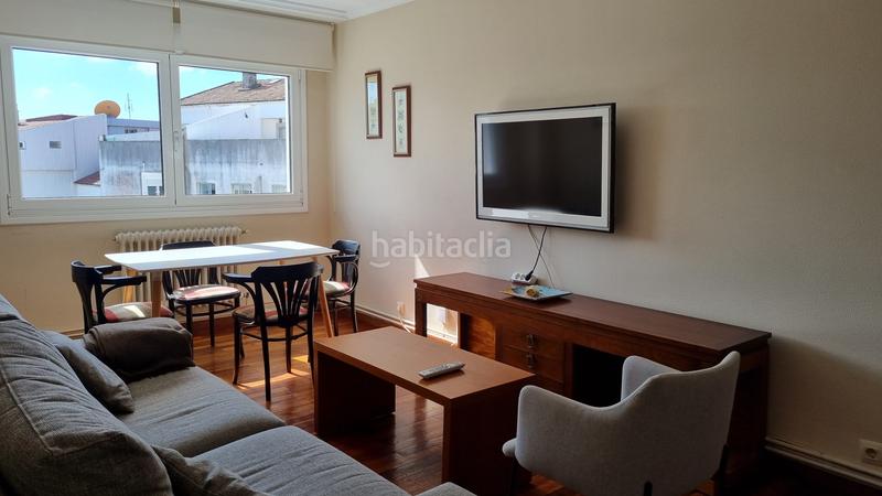 Foto c65ffd3e-5539-4172-bba9-210358a7ee59. Alquiler piso  para curso en a rosa, 3 dormitorios en Santiago de Compostela