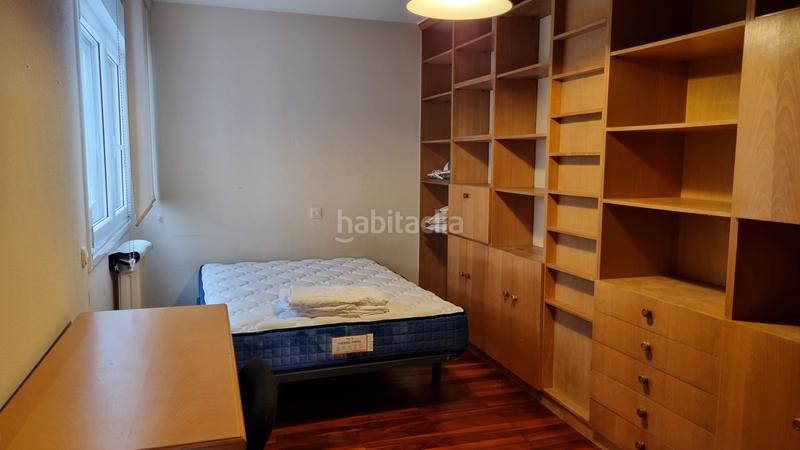 Foto e511b9cc-6946-44f2-9701-a42528d738c3. Alquiler piso  para curso en a rosa, 3 dormitorios en Santiago de Compostela