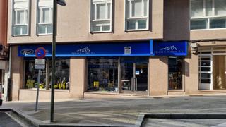 Location Local commercial à Rúa de gómez ulla 16. Bajo comercial en gómez ulla