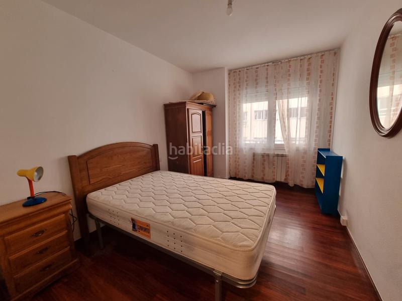 Foto 65f99d4b-0867-4df5-9b86-be27e3d32e85. Alquiler piso en rúa de frei rosendo salvado 21 piso 3 dormitorios para curso en Santiago de Compostela