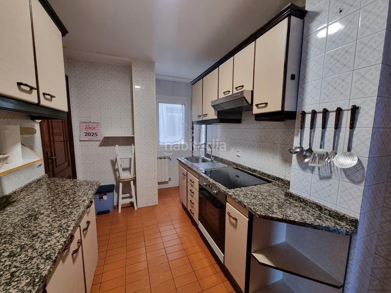 Foto 2e9e31d9-217f-4376-abec-b0d3fe914149. Location appartement dans rúa da rosa 29 dans Ensanche - Sar Santiago de Compostela