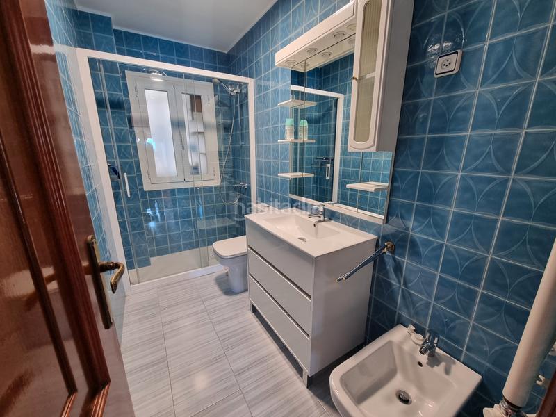 Foto 79b97e27-6e5a-4e3a-a9d6-9a18ace5fcee. Location appartement dans rúa da rosa 29 dans Ensanche - Sar Santiago de Compostela