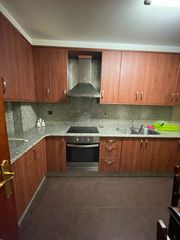Location Appartement  Avenida de romero donallo. Piso exterior 4 dormitorios para estudiantes