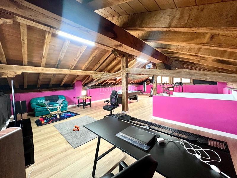 Foto 0fe2b523-7606-4171-a8f8-4b766b315b04. Masia amb xemeneia calefacció a Orozko