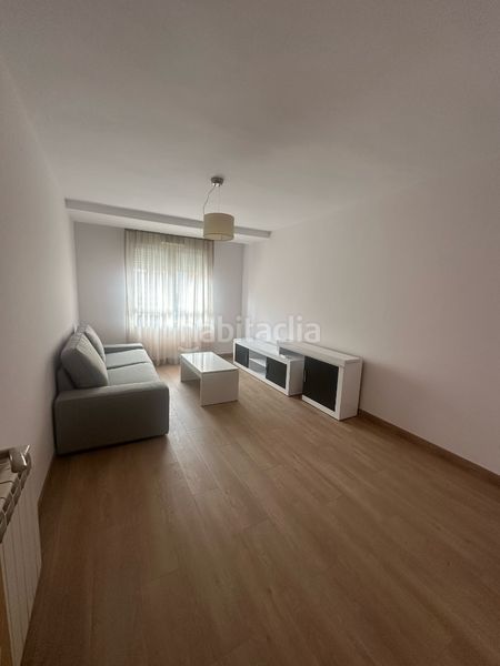 Foto 7300c22f-a519-441a-9fc9-7cb3f6b8930c. Rent flat with heating in La Lastra León